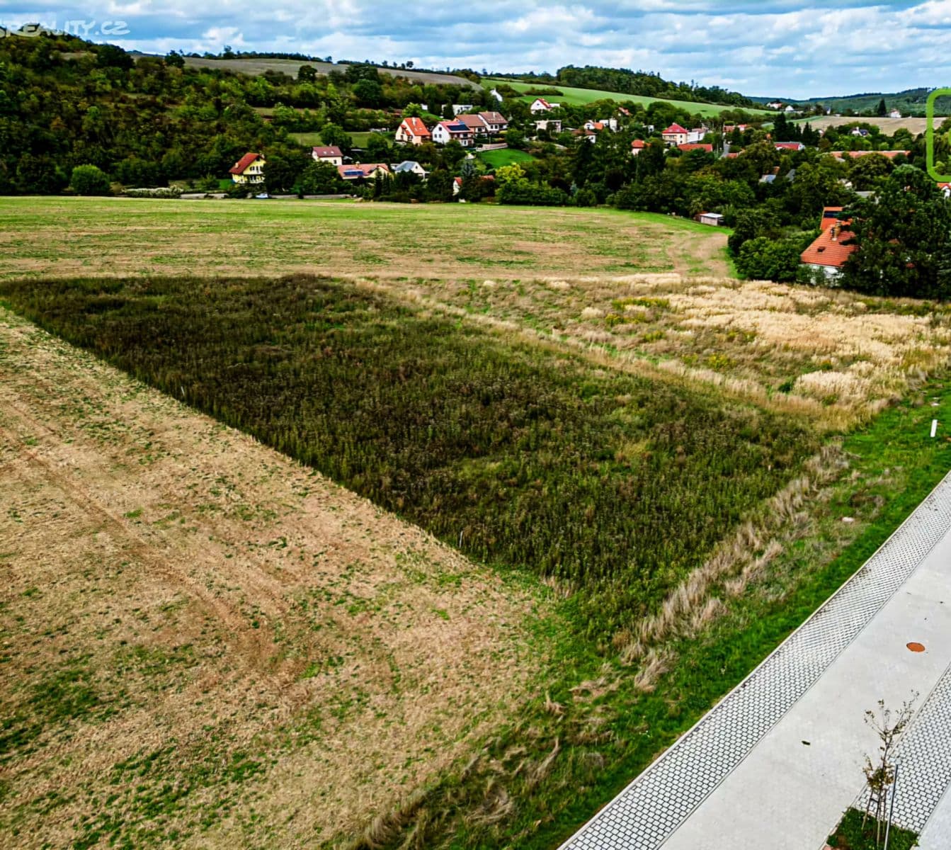 Predaj pozemku 2.877 m², Vonoklasy, Středočeský kraj Predaj pozemku 2.877 m², Vonoklasy, Středočeský kraj