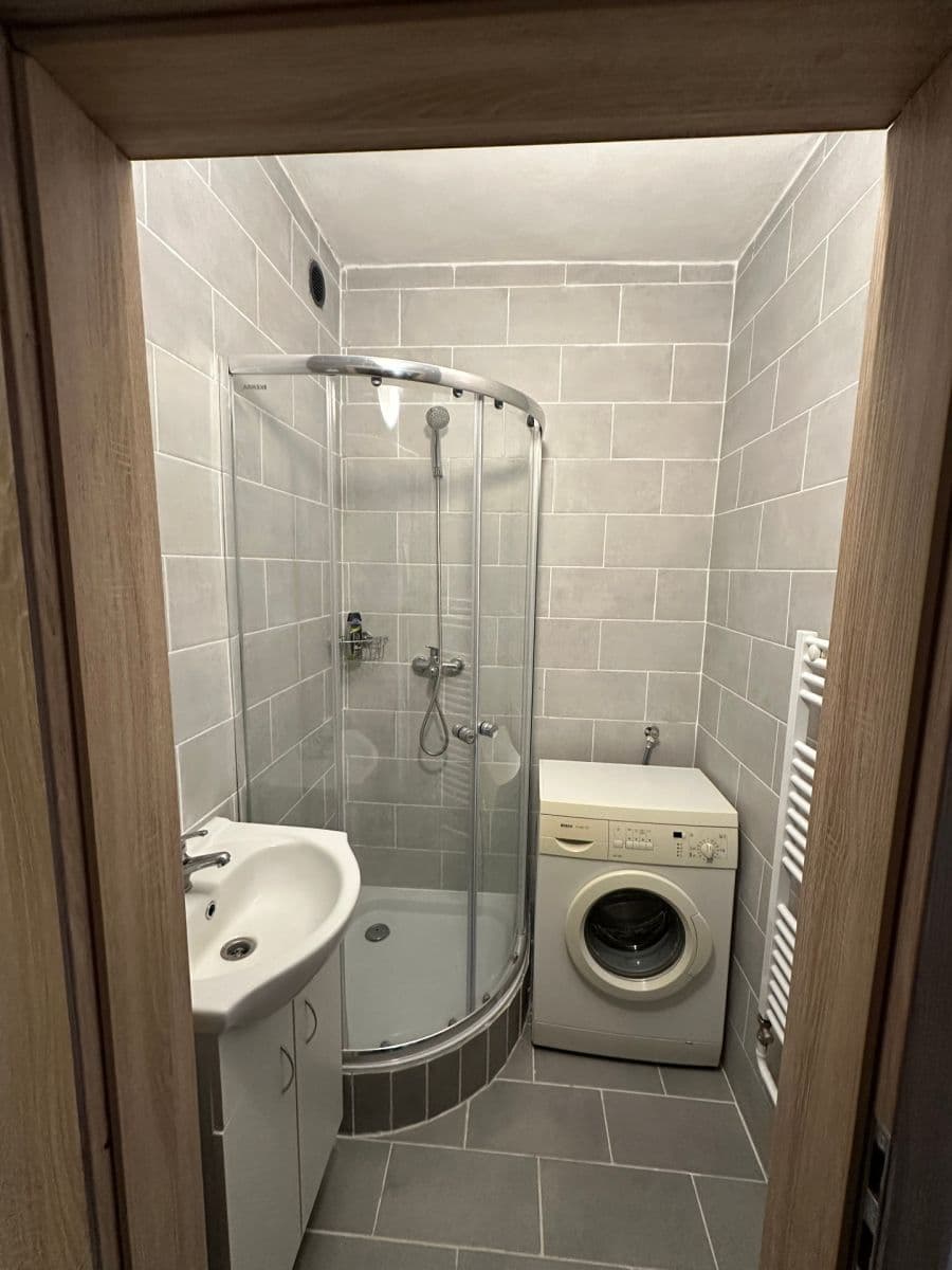 Prenájom bytu 2-izbový 53 m², Brodská, Žďár nad Sázavou, Kraj Vysočina Prenájom bytu 2-izbový 53 m², Brodská, Žďár nad Sázavou, Kraj Vysočina