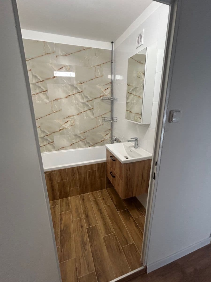 Prenájom bytu 2-izbový 58 m², Husova, Varnsdorf, Ústecký kraj Prenájom bytu 2-izbový 58 m², Husova, Varnsdorf, Ústecký kraj