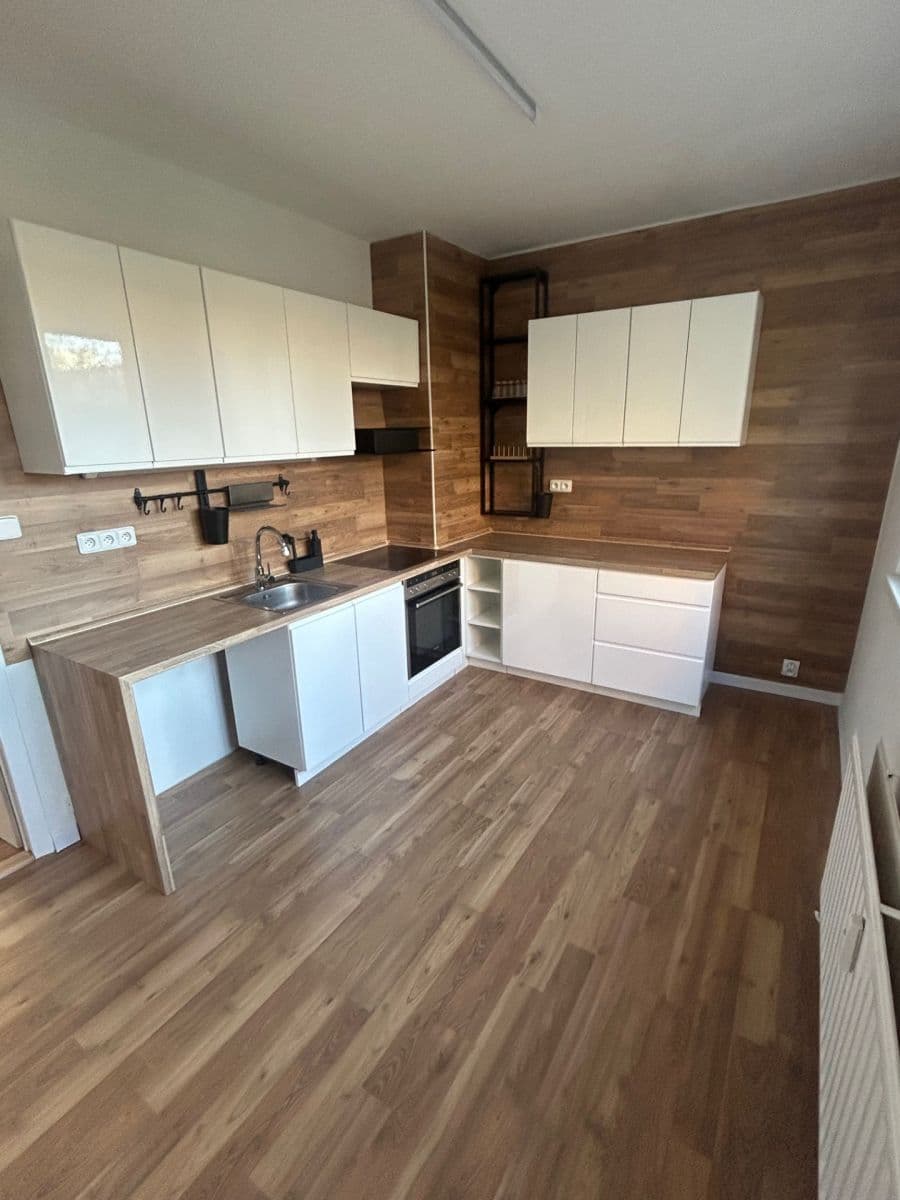 Prenájom bytu 2-izbový 58 m², Husova, Varnsdorf, Ústecký kraj Prenájom bytu 2-izbový 58 m², Husova, Varnsdorf, Ústecký kraj