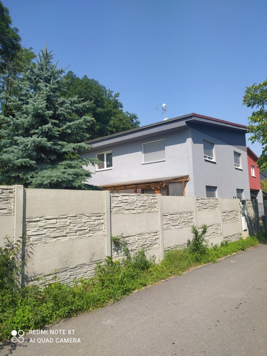 Predaj domu 210 m², pozemek 1.109 m², Ke Kocandě, Dolany, Středočeský kraj Predaj domu 210 m², pozemek 1.109 m², Ke Kocandě, Dolany, Středočeský kraj