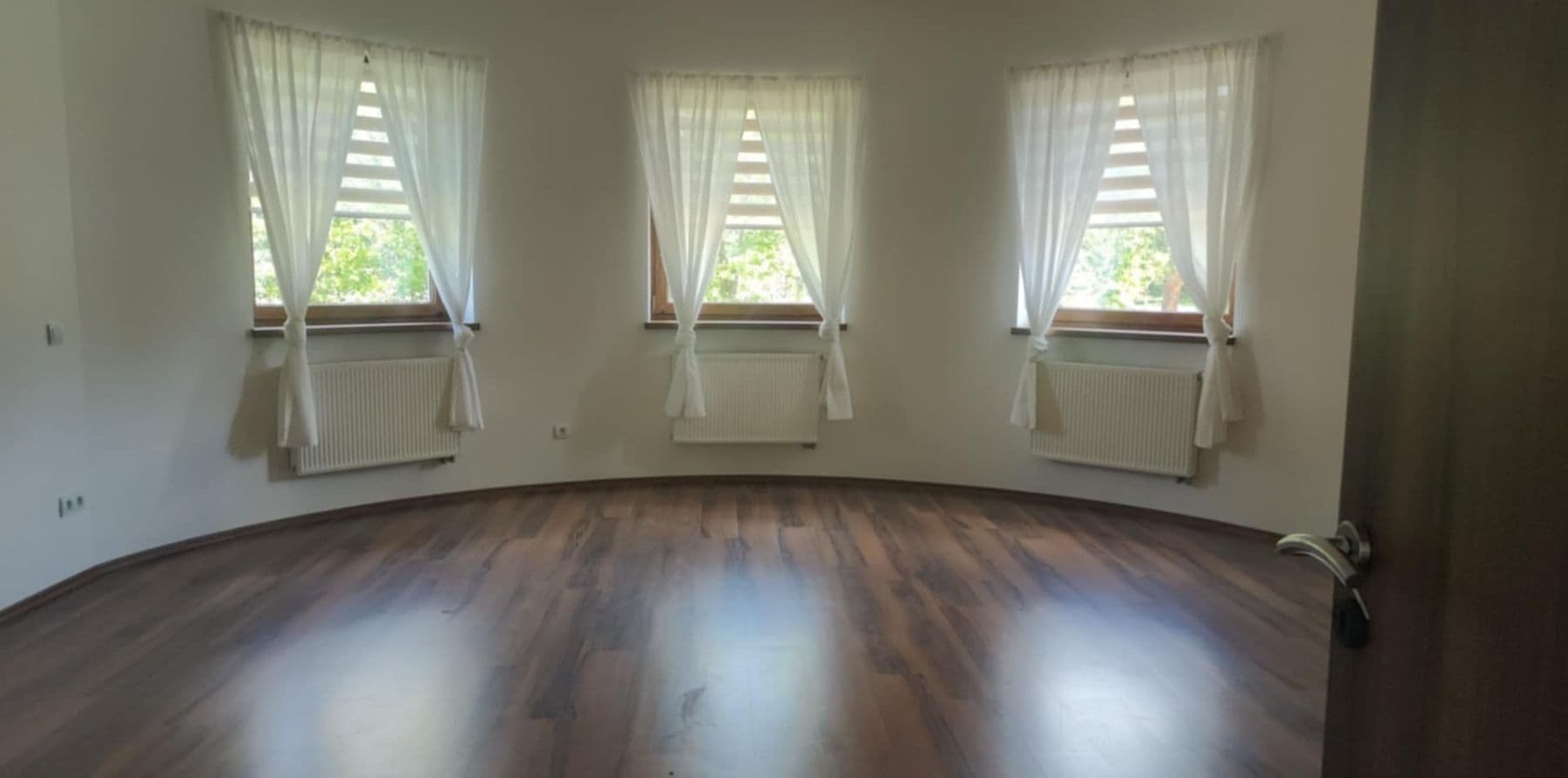 Predaj domu 347 m², pozemek 1.370 m², Nová Role, Karlovarský kraj Predaj domu 347 m², pozemek 1.370 m², Nová Role, Karlovarský kraj