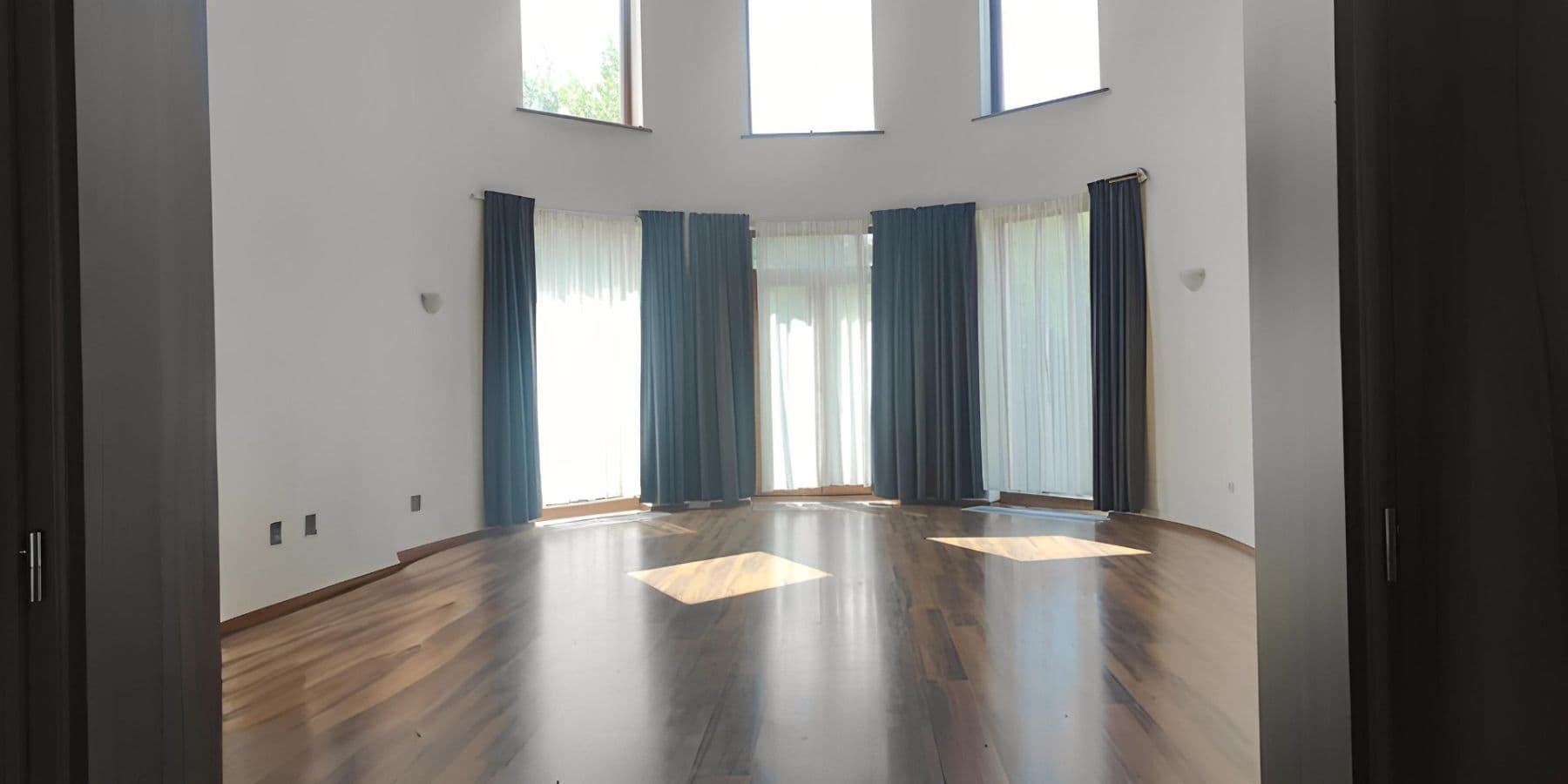 Predaj domu 347 m², pozemek 1.370 m², Nová Role, Karlovarský kraj Predaj domu 347 m², pozemek 1.370 m², Nová Role, Karlovarský kraj