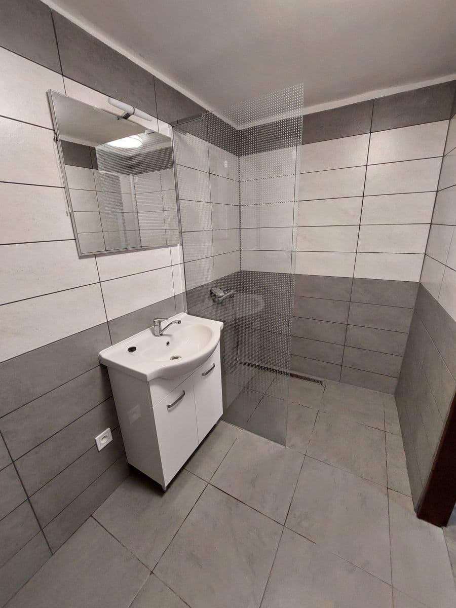 Prenájom domu 82 m², pozemek 282 m², Hálkova, Kolín, Středočeský kraj Prenájom domu 82 m², pozemek 282 m², Hálkova, Kolín, Středočeský kraj