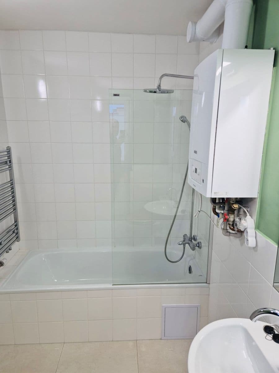 Prenájom bytu 2-izbový 56 m², Klostermannova, Praha, Praha Prenájom bytu 2-izbový 56 m², Klostermannova, Praha, Praha