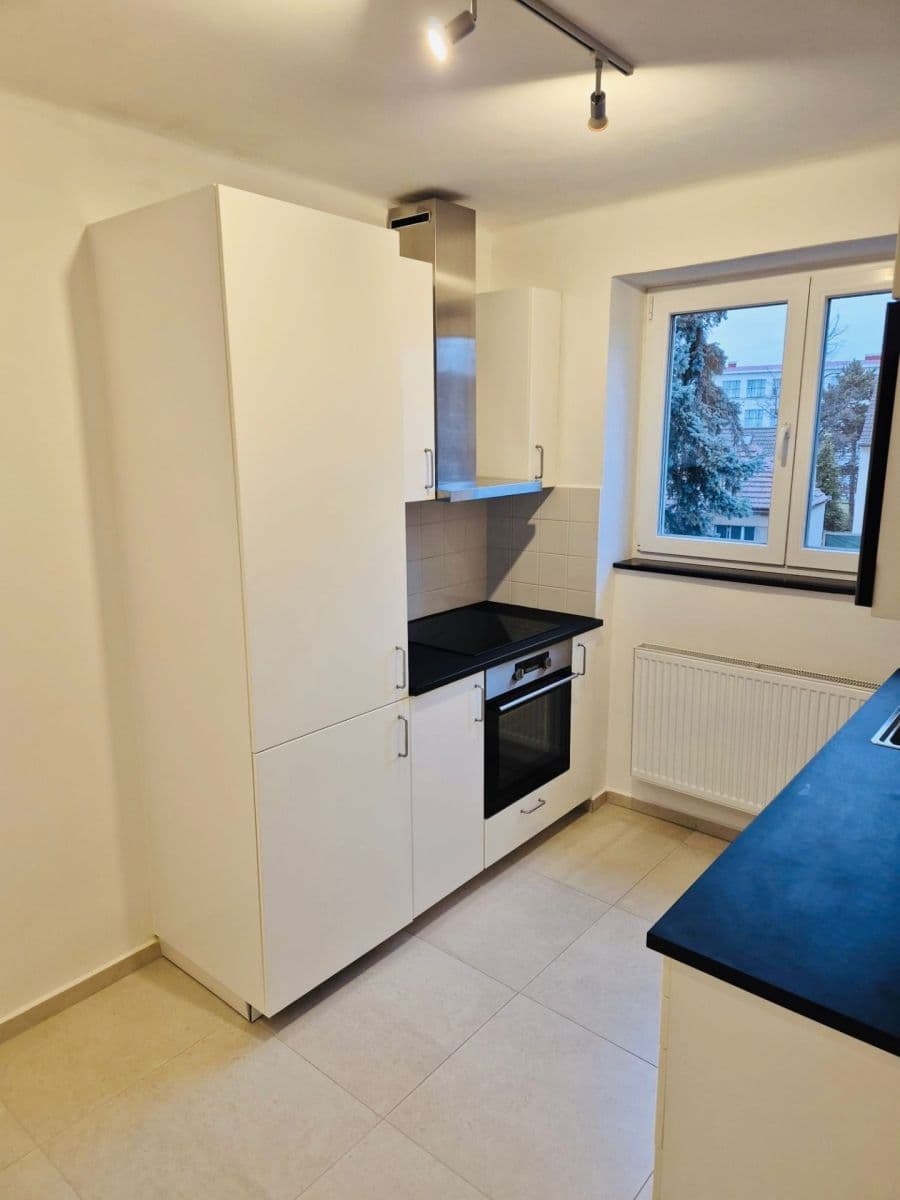 Prenájom bytu 2-izbový 56 m², Klostermannova, Praha, Praha Prenájom bytu 2-izbový 56 m², Klostermannova, Praha, Praha