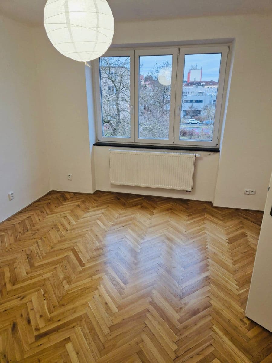 Prenájom bytu 2-izbový 56 m², Klostermannova, Praha, Praha Prenájom bytu 2-izbový 56 m², Klostermannova, Praha, Praha
