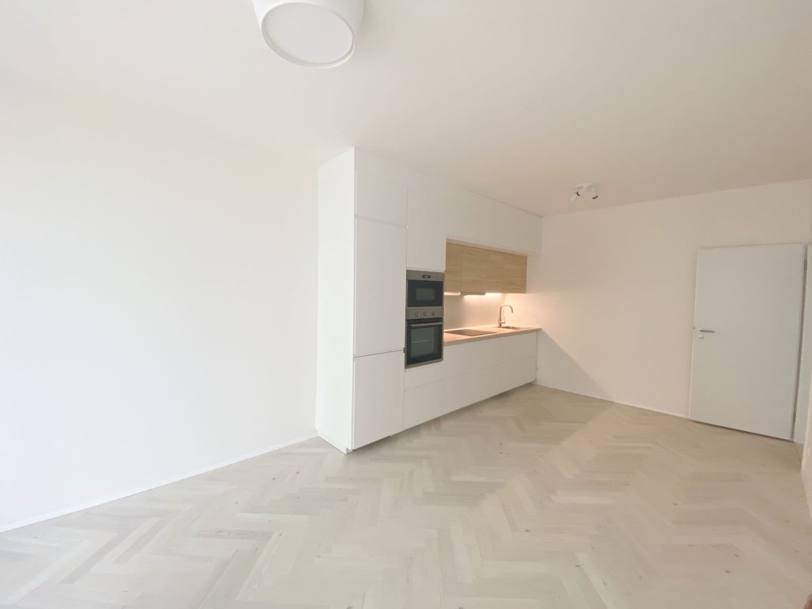 Prenájom bytu 2-izbový 55 m², Honzíkova, Praha, Praha Prenájom bytu 2-izbový 55 m², Honzíkova, Praha, Praha