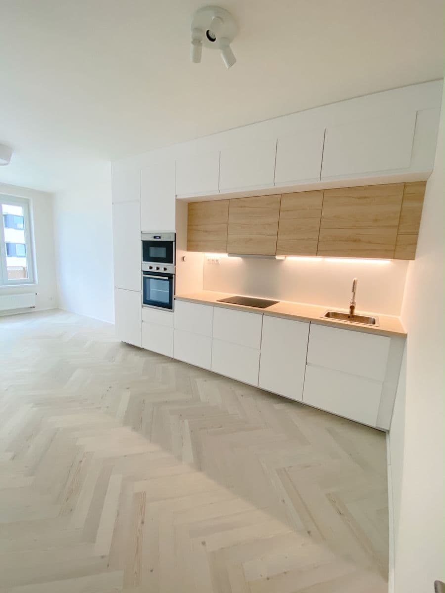 Prenájom bytu 2-izbový 55 m², Honzíkova, Praha, Praha Prenájom bytu 2-izbový 55 m², Honzíkova, Praha, Praha
