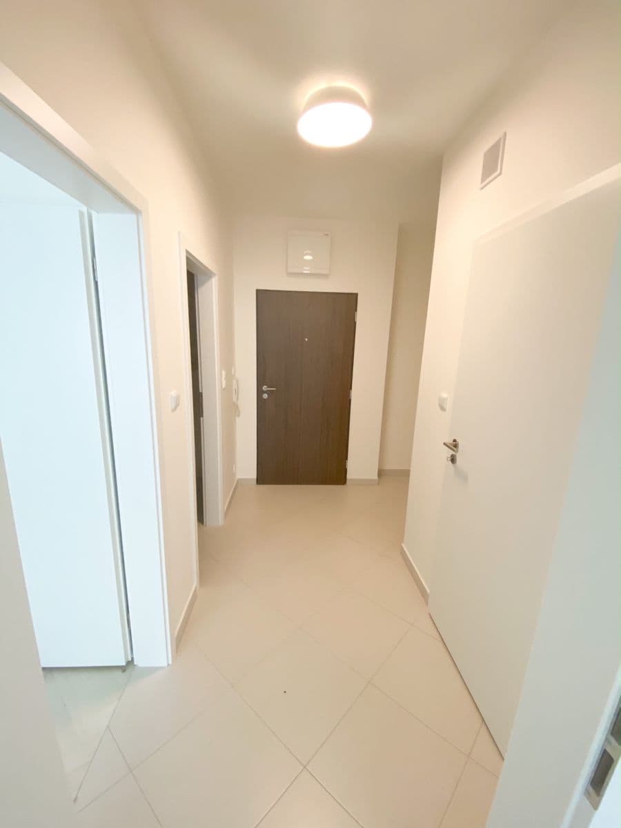 Prenájom bytu 2-izbový 55 m², Honzíkova, Praha, Praha Prenájom bytu 2-izbový 55 m², Honzíkova, Praha, Praha