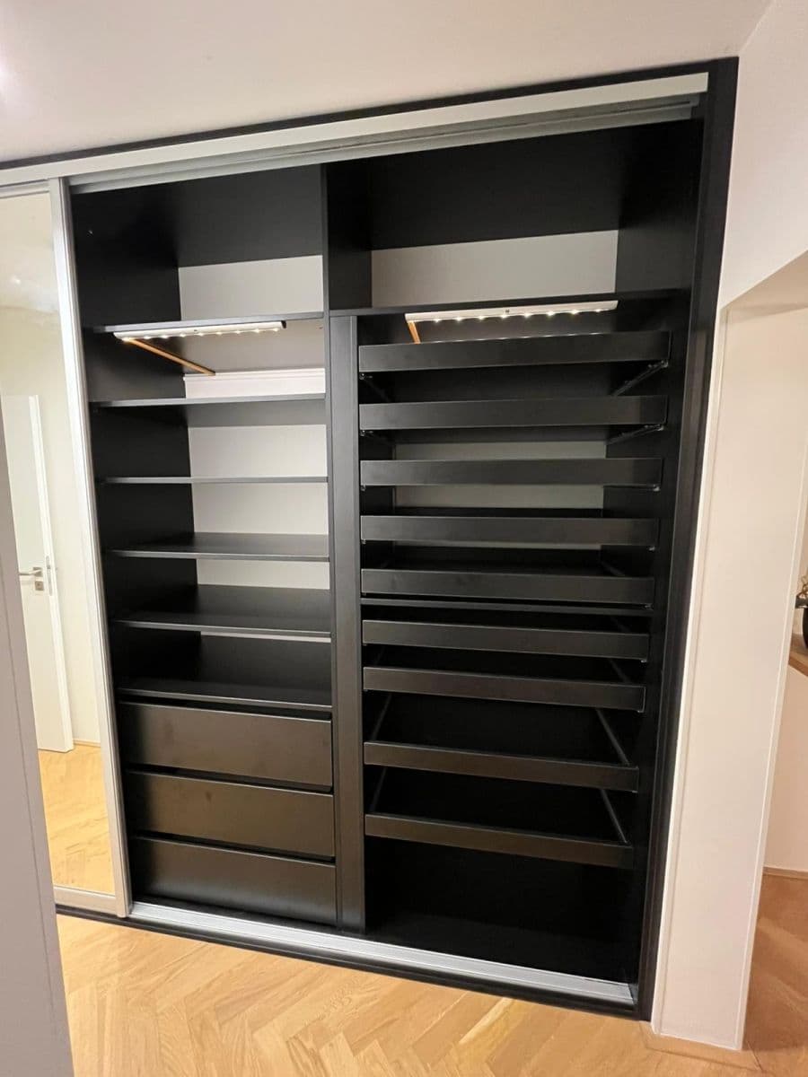 Prenájom bytu 3-izbový 60 m², Nekvasilova, Praha, Praha Prenájom bytu 3-izbový 60 m², Nekvasilova, Praha, Praha