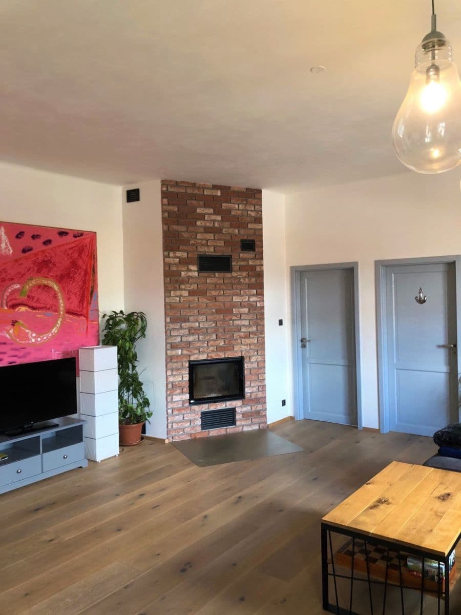 Prenájom bytu 3-izbový 92 m², U Uranie, Praha, Praha Prenájom bytu 3-izbový 92 m², U Uranie, Praha, Praha