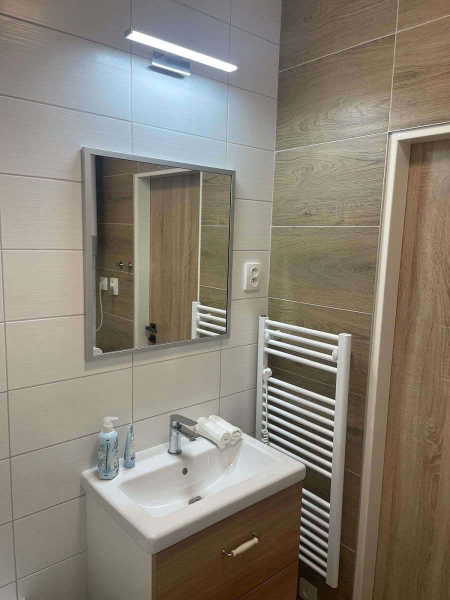 Prenájom bytu 2-izbový 42 m², Na Fifejdách, Ostrava, Moravskoslezský kraj Prenájom bytu 2-izbový 42 m², Na Fifejdách, Ostrava, Moravskoslezský kraj