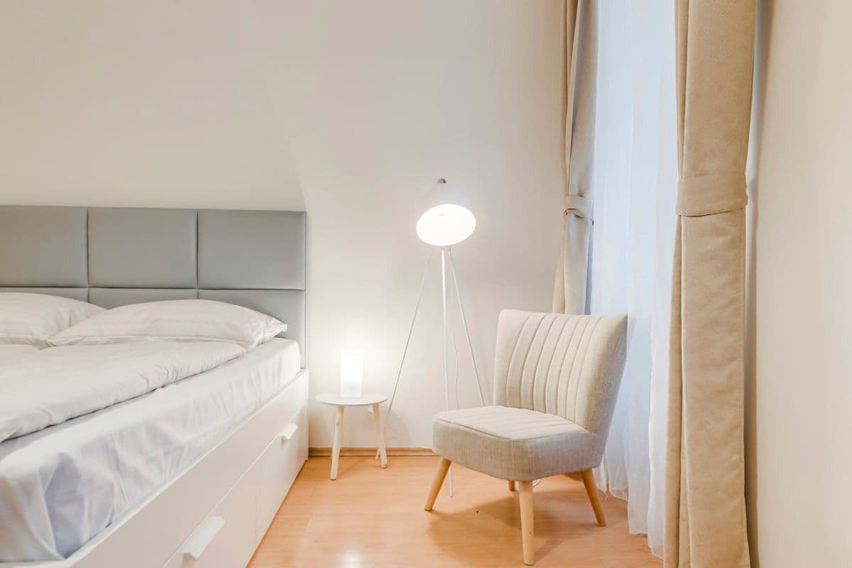 Prenájom bytu 55 m², Ve šmečkach, Praha, Praha Prenájom bytu 55 m², Ve šmečkach, Praha, Praha