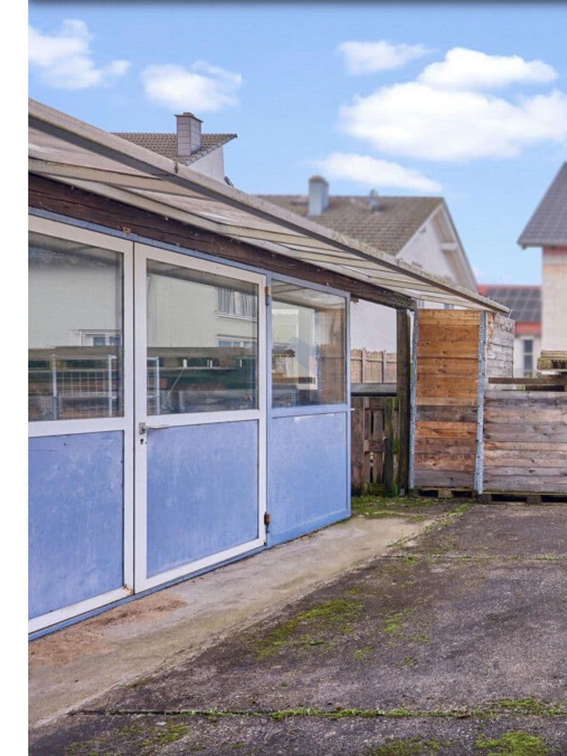 Prenájom bytu 4-izbový 127 m², Römerberg, Porýnie-Falcko Prenájom bytu 4-izbový 127 m², Römerberg, Porýnie-Falcko