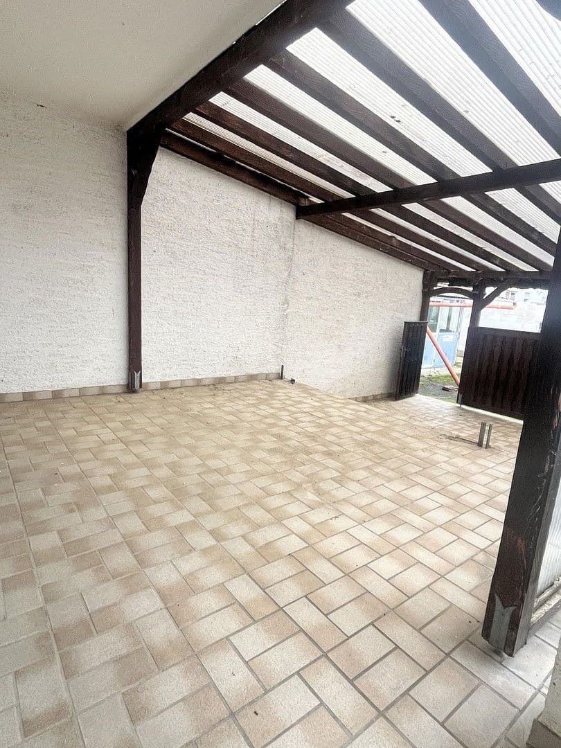 Prenájom bytu 4-izbový 127 m², Römerberg, Porýnie-Falcko Prenájom bytu 4-izbový 127 m², Römerberg, Porýnie-Falcko