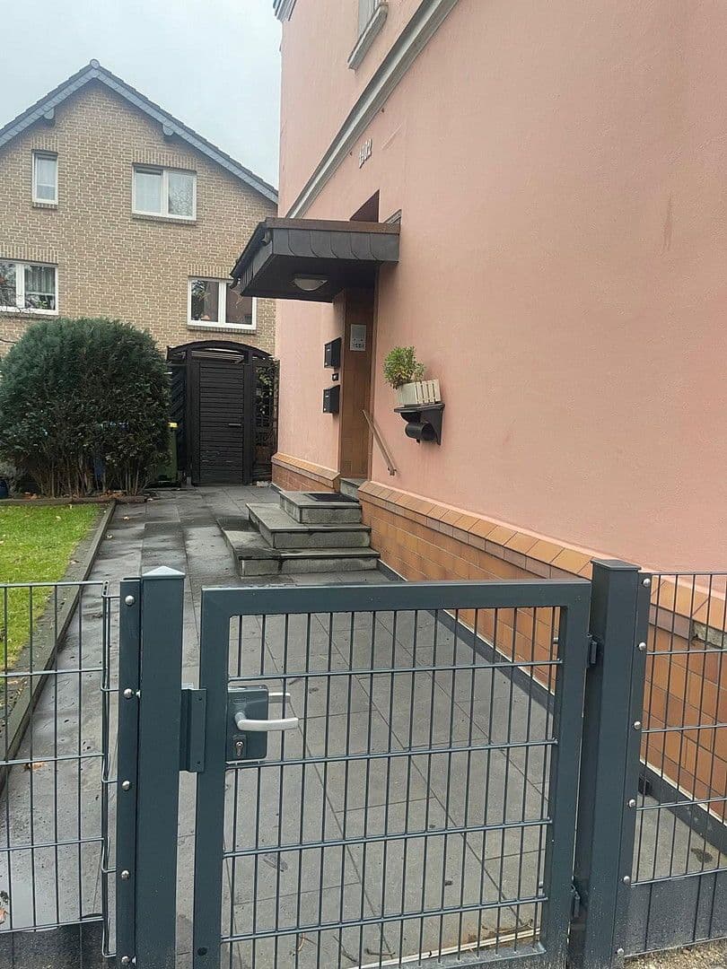 Prenájom kancelárie 81 m², Am Hallenbad 5, Oberhausen, Severné Porýnie - Westfálsko Prenájom kancelárie 81 m², Am Hallenbad 5, Oberhausen, Severné Porýnie - Westfálsko