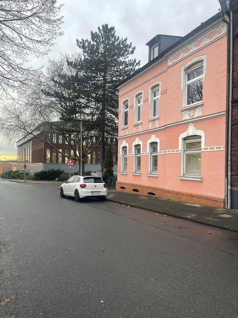 Prenájom kancelárie 81 m², Am Hallenbad 5, Oberhausen, Severné Porýnie - Westfálsko Prenájom kancelárie 81 m², Am Hallenbad 5, Oberhausen, Severné Porýnie - Westfálsko