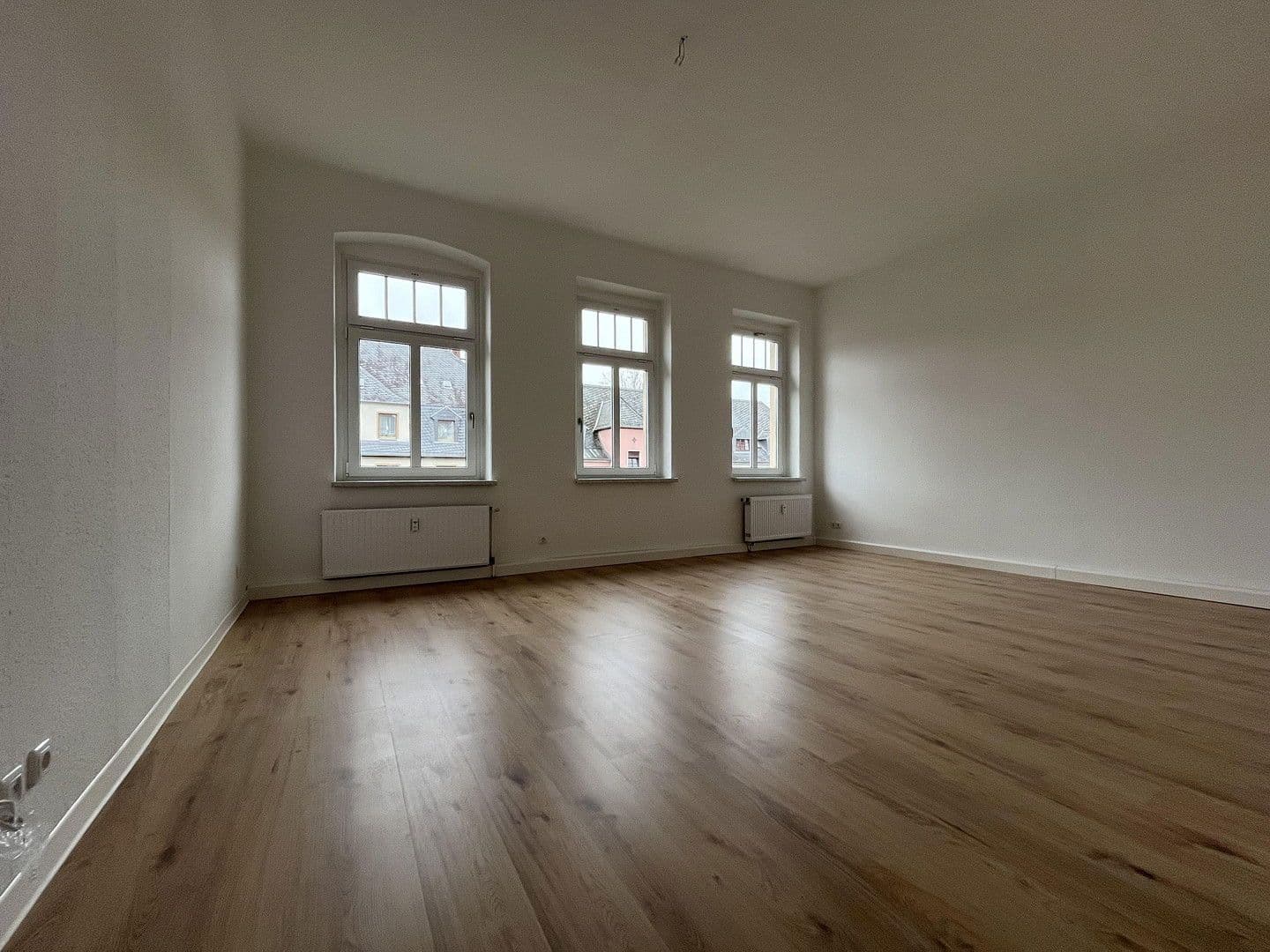 Prenájom bytu 4-izbový 133 m², Lassallestraße 9, Zwickau, Sasko Prenájom bytu 4-izbový 133 m², Lassallestraße 9, Zwickau, Sasko