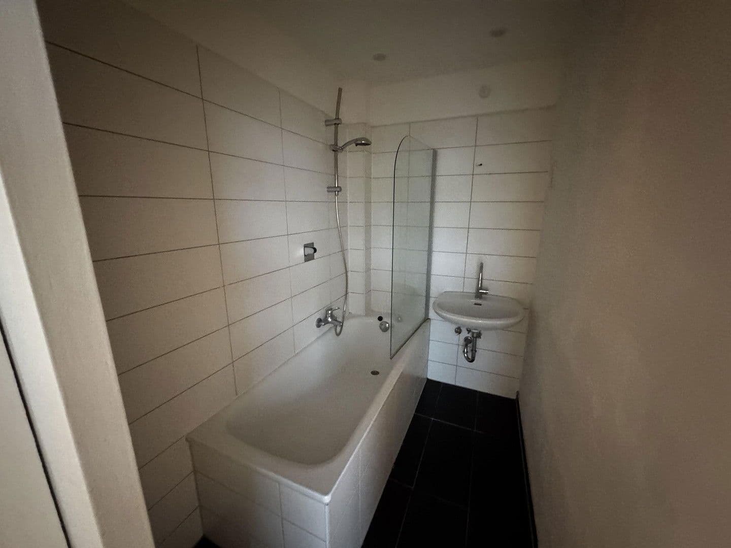 Prenájom bytu 3-izbový 106 m², Hausmannstraße 22, Dortmund, Severné Porýnie - Westfálsko Prenájom bytu 3-izbový 106 m², Hausmannstraße 22, Dortmund, Severné Porýnie - Westfálsko