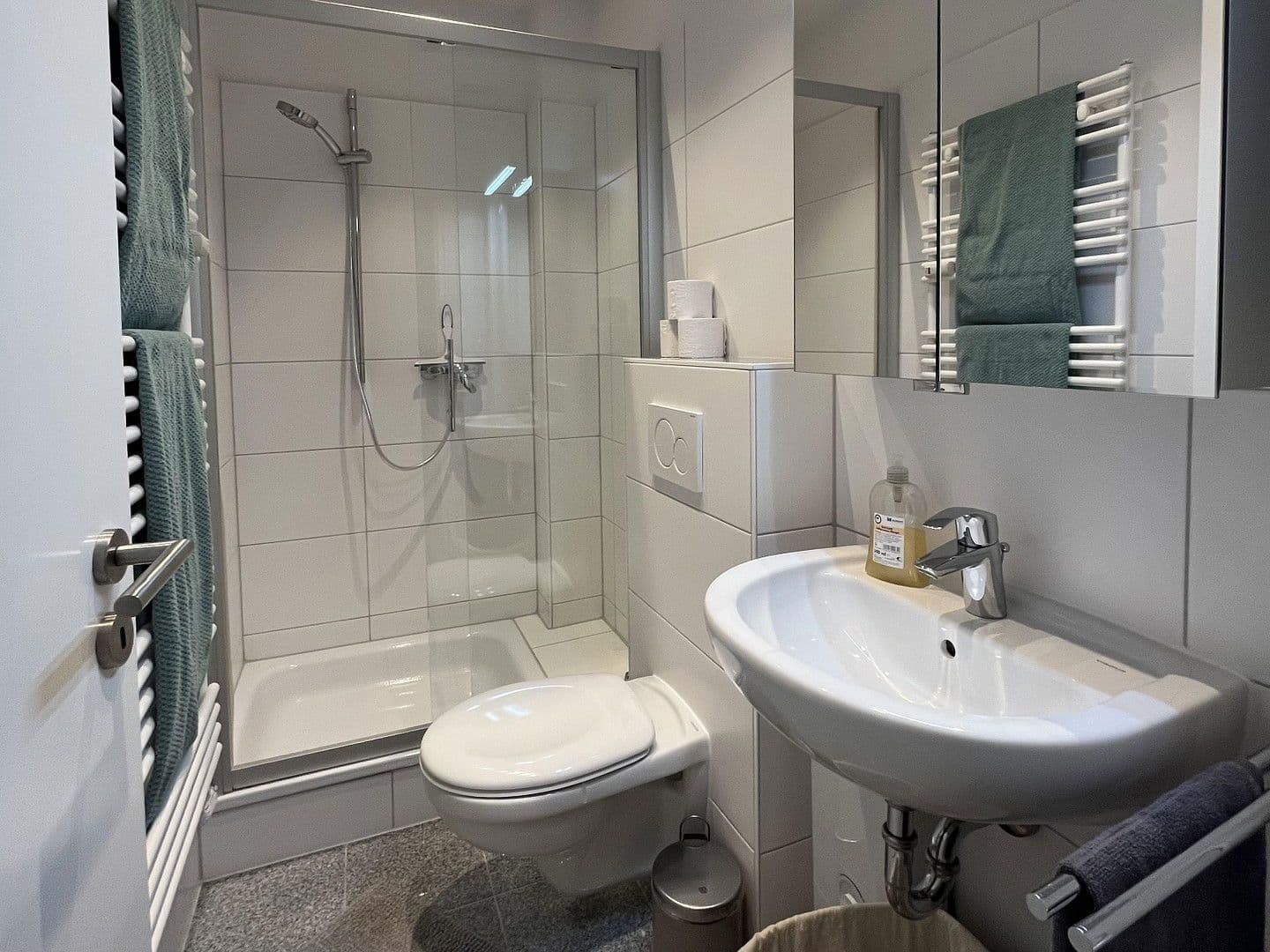 Predaj domu 375 m², pozemek 310 m², Godesberger Straße 9, Königswinter, Severné Porýnie - Westfálsko Predaj domu 375 m², pozemek 310 m², Godesberger Straße 9, Königswinter, Severné Porýnie - Westfálsko