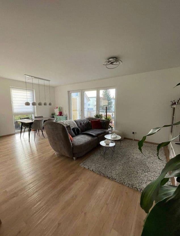 Prenájom bytu 3-izbový 77 m², Villingen-Schwenningen, Bádensko-Wurttembersko Prenájom bytu 3-izbový 77 m², Villingen-Schwenningen, Bádensko-Wurttembersko