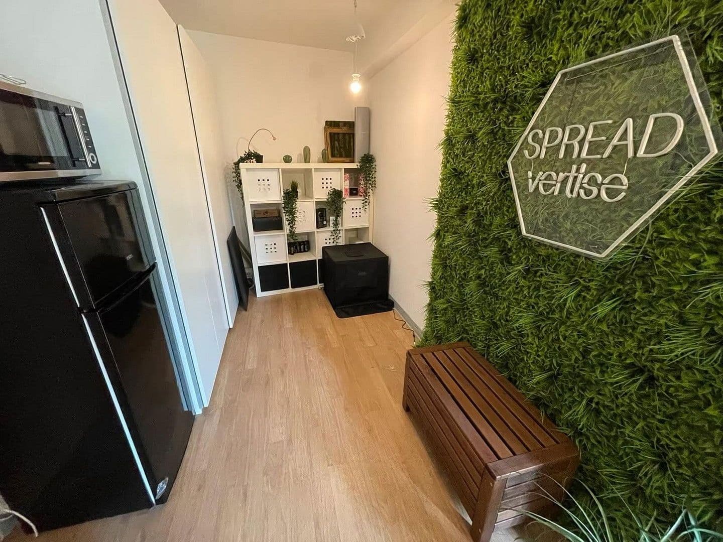 Prenájom kancelárie 82 m², Benesisstr., 24-32, Köln, Severné Porýnie - Westfálsko Prenájom kancelárie 82 m², Benesisstr., 24-32, Köln, Severné Porýnie - Westfálsko