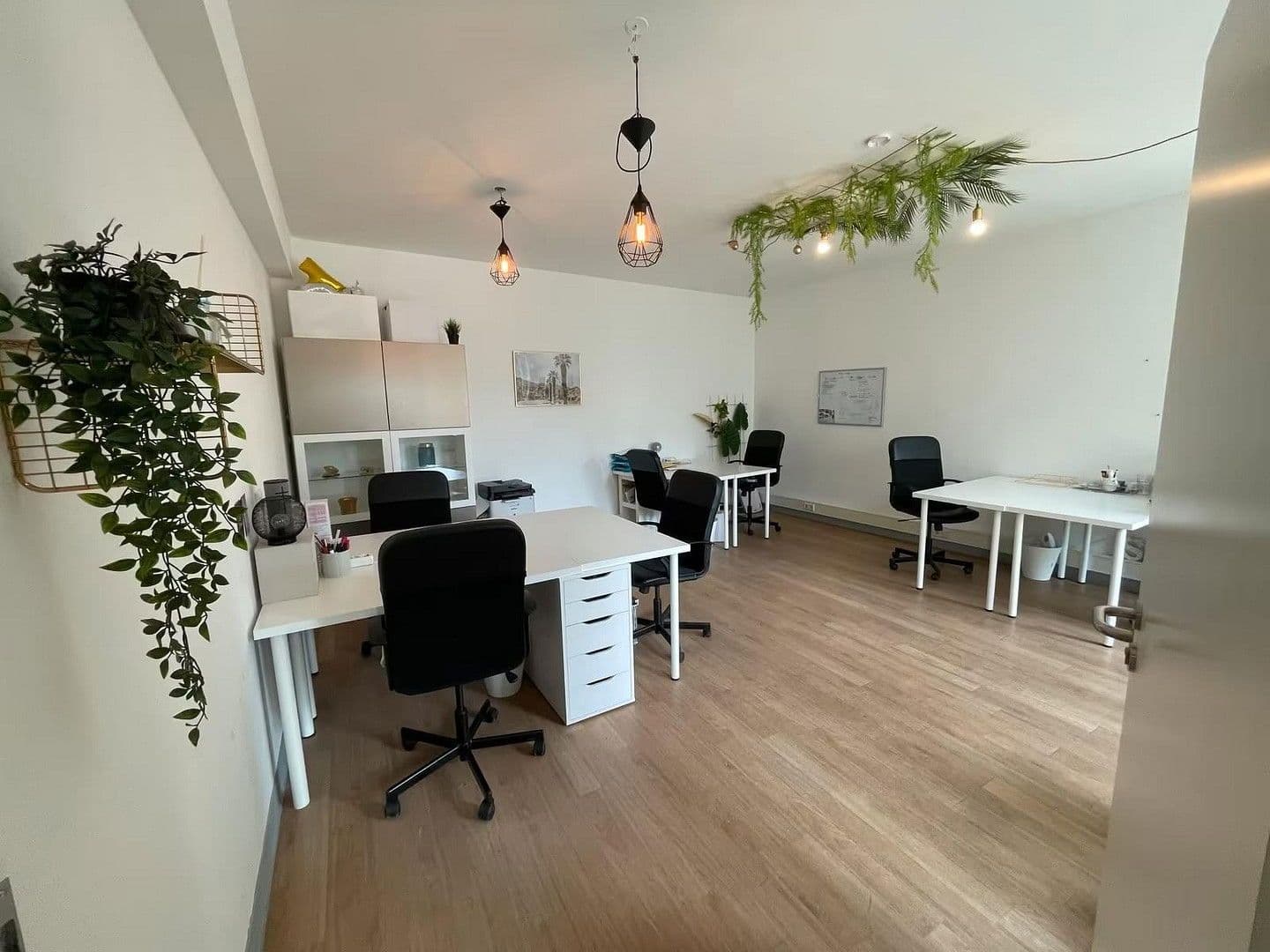 Prenájom kancelárie 82 m², Benesisstr., 24-32, Köln, Severné Porýnie - Westfálsko Prenájom kancelárie 82 m², Benesisstr., 24-32, Köln, Severné Porýnie - Westfálsko