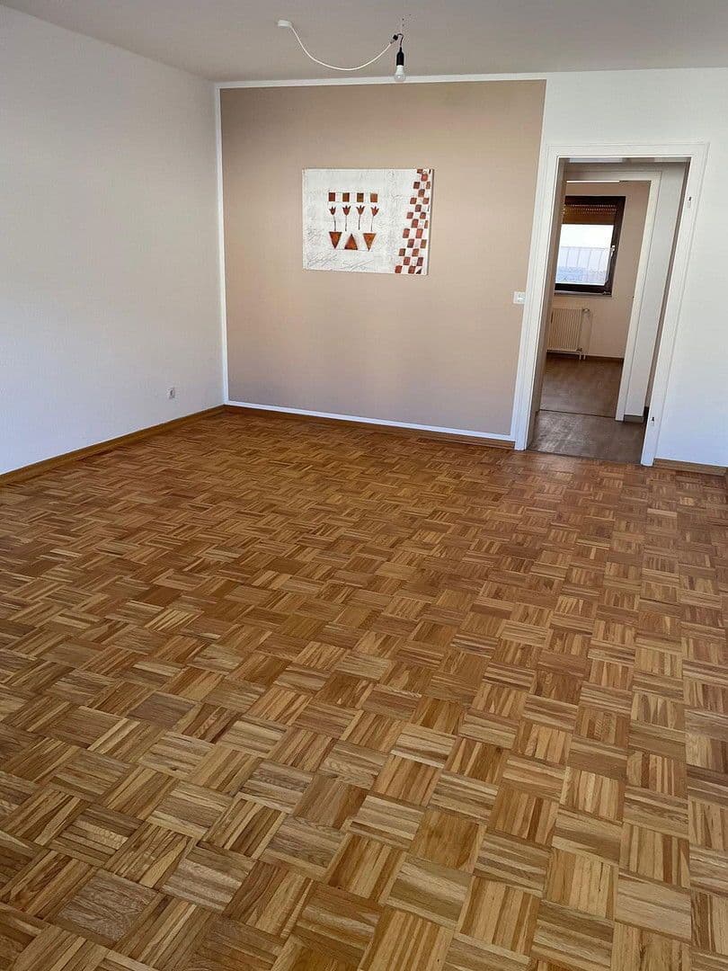 Prenájom bytu 3-izbový 74 m², Waldecker Straße 33, Bad Pyrmont, Dolné Sasko Prenájom bytu 3-izbový 74 m², Waldecker Straße 33, Bad Pyrmont, Dolné Sasko