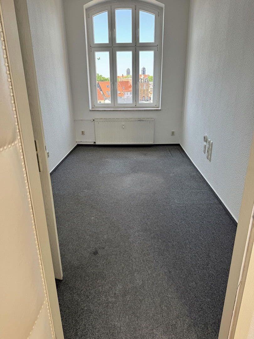 Predaj domu 1.083 m², pozemek 595 m², Köthen (Anhalt), Sasko-Anhaltsko Predaj domu 1.083 m², pozemek 595 m², Köthen (Anhalt), Sasko-Anhaltsko