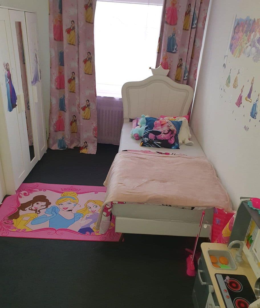 Prenájom bytu 5-izbový 100 m², Pappelstraße 11, Visselhövede, Dolné Sasko Prenájom bytu 5-izbový 100 m², Pappelstraße 11, Visselhövede, Dolné Sasko