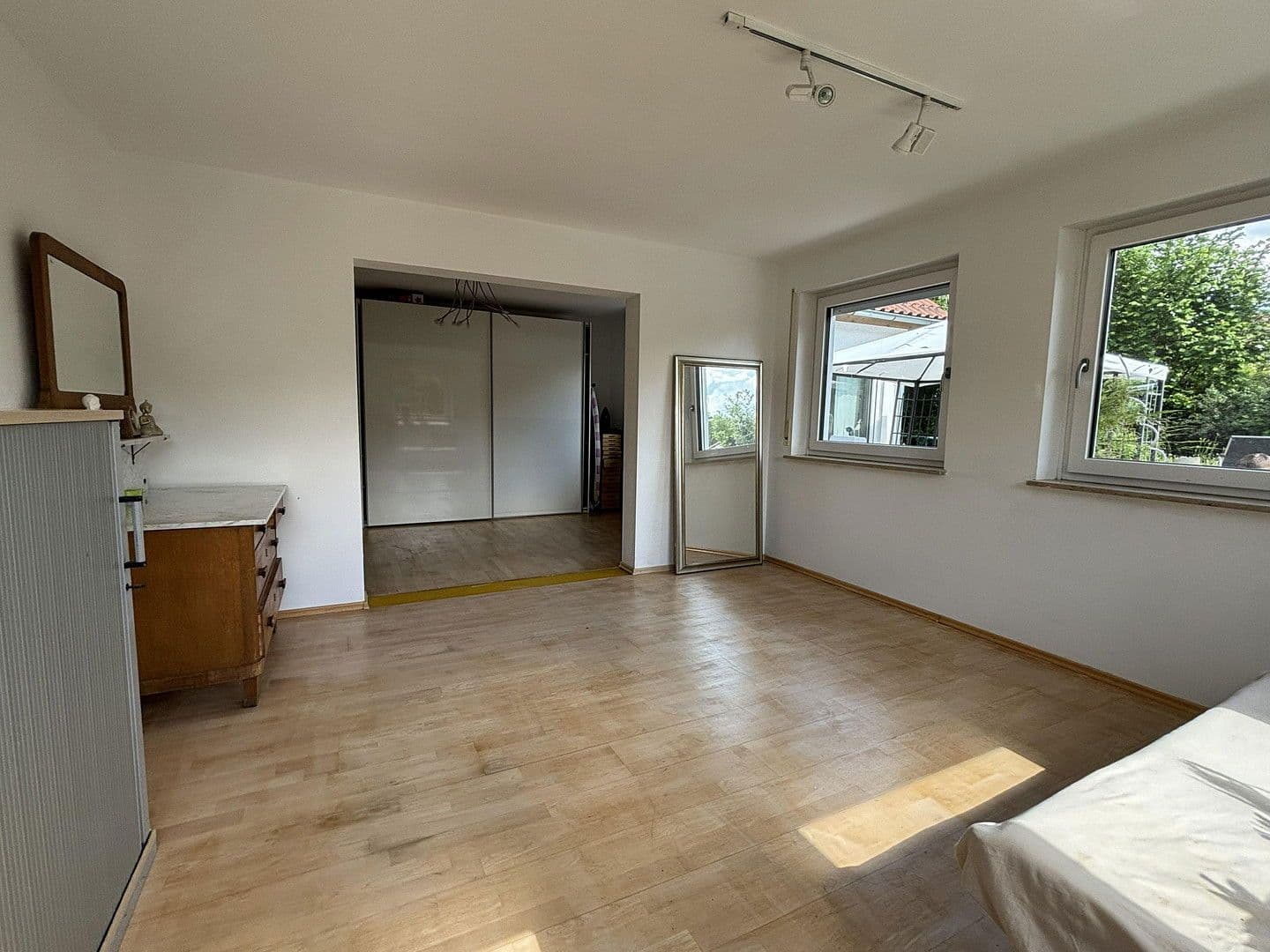 Predaj domu 230 m², pozemek 923 m², Eckental, Bavorsko Predaj domu 230 m², pozemek 923 m², Eckental, Bavorsko