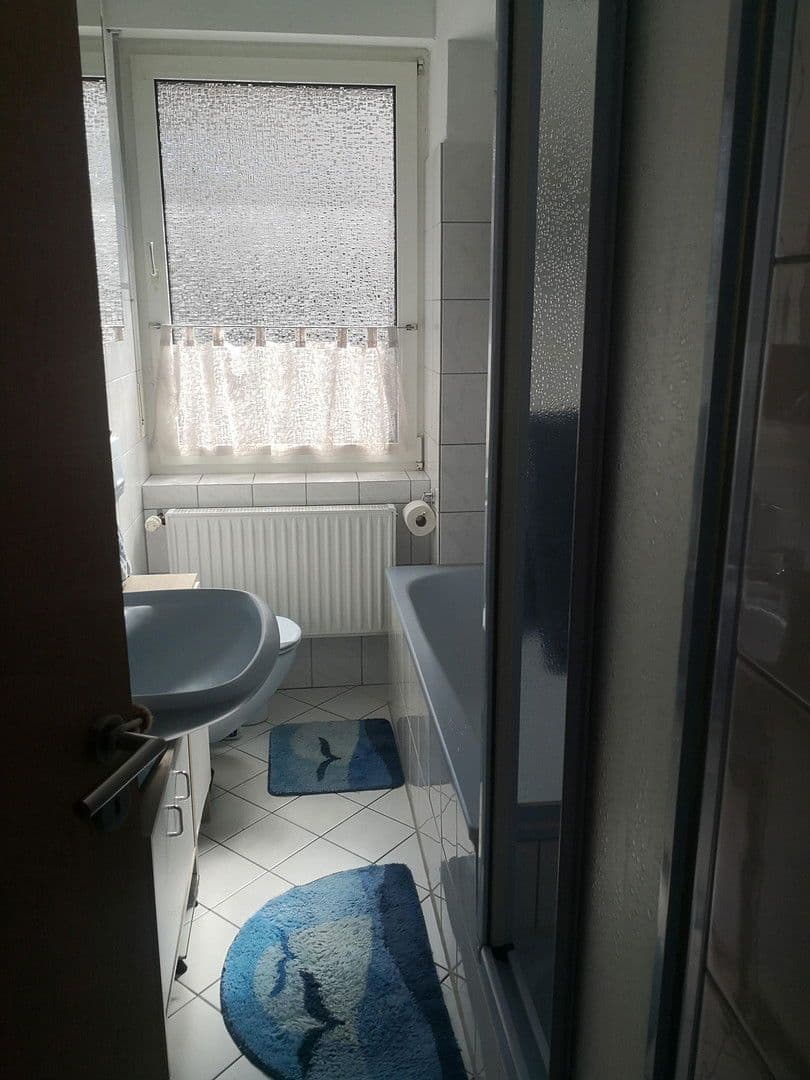 Prenájom bytu 2-izbový 70 m², Düppelstr.10, Essen, Severné Porýnie - Westfálsko Prenájom bytu 2-izbový 70 m², Düppelstr.10, Essen, Severné Porýnie - Westfálsko