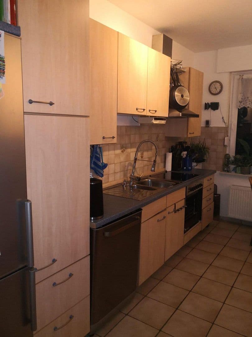 Prenájom bytu 2-izbový 70 m², Düppelstr.10, Essen, Severné Porýnie - Westfálsko Prenájom bytu 2-izbový 70 m², Düppelstr.10, Essen, Severné Porýnie - Westfálsko