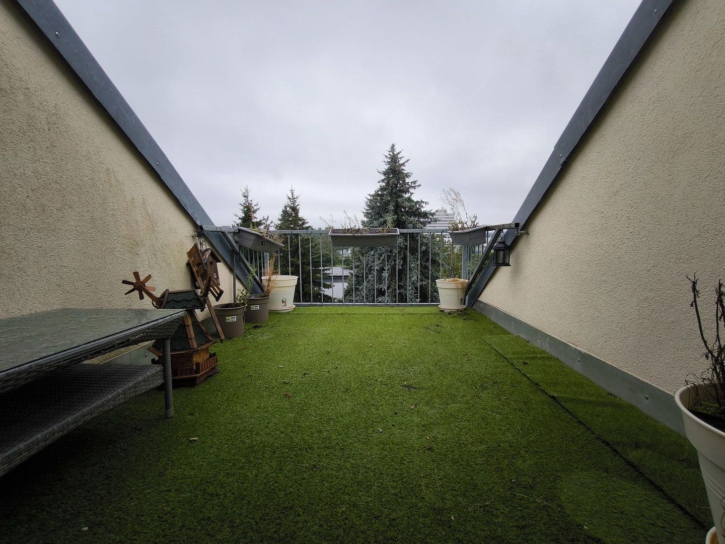 Prenájom bytu 4-izbový 115 m², Chemnitztalstraße 159, Chemnitz, Sasko Prenájom bytu 4-izbový 115 m², Chemnitztalstraße 159, Chemnitz, Sasko