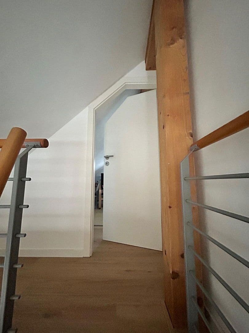 Prenájom bytu 3-izbový 90 m², Am Wiesengrund, Offenbach, Hesensko Prenájom bytu 3-izbový 90 m², Am Wiesengrund, Offenbach, Hesensko