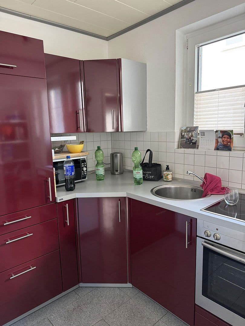 Prenájom domu 195 m², pozemek 350 m², Weinstrasse 181, Albersweiler, Porýnie-Falcko Prenájom domu 195 m², pozemek 350 m², Weinstrasse 181, Albersweiler, Porýnie-Falcko