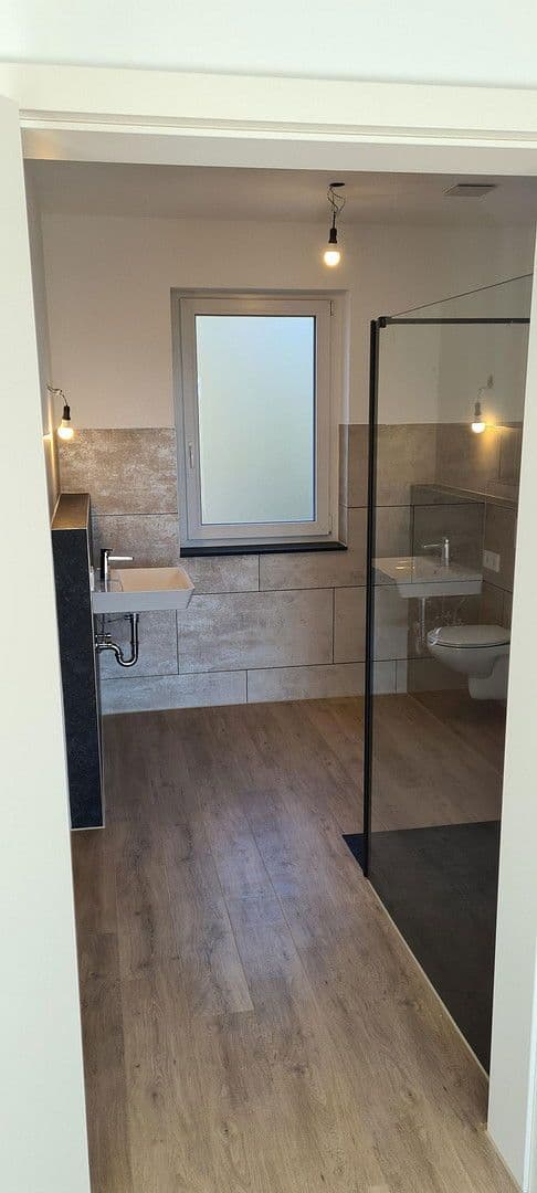 Prenájom bytu 3-izbový 87 m², Überlingen, Bádensko-Wurttembersko Prenájom bytu 3-izbový 87 m², Überlingen, Bádensko-Wurttembersko