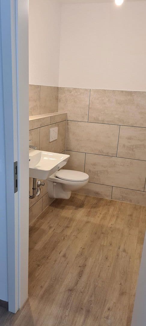 Prenájom bytu 3-izbový 87 m², Überlingen, Bádensko-Wurttembersko Prenájom bytu 3-izbový 87 m², Überlingen, Bádensko-Wurttembersko