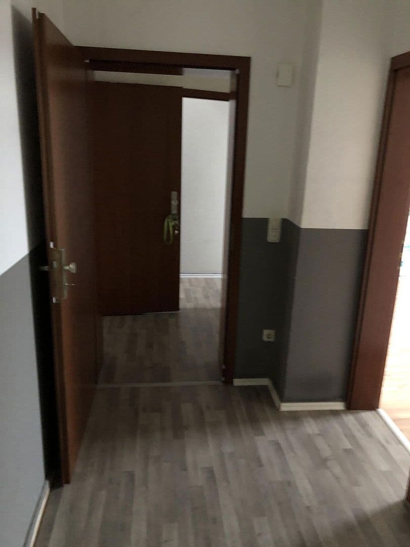 Prenájom bytu 5-izbový 105 m², Flurstr.41, Oberhausen, Severné Porýnie - Westfálsko Prenájom bytu 5-izbový 105 m², Flurstr.41, Oberhausen, Severné Porýnie - Westfálsko