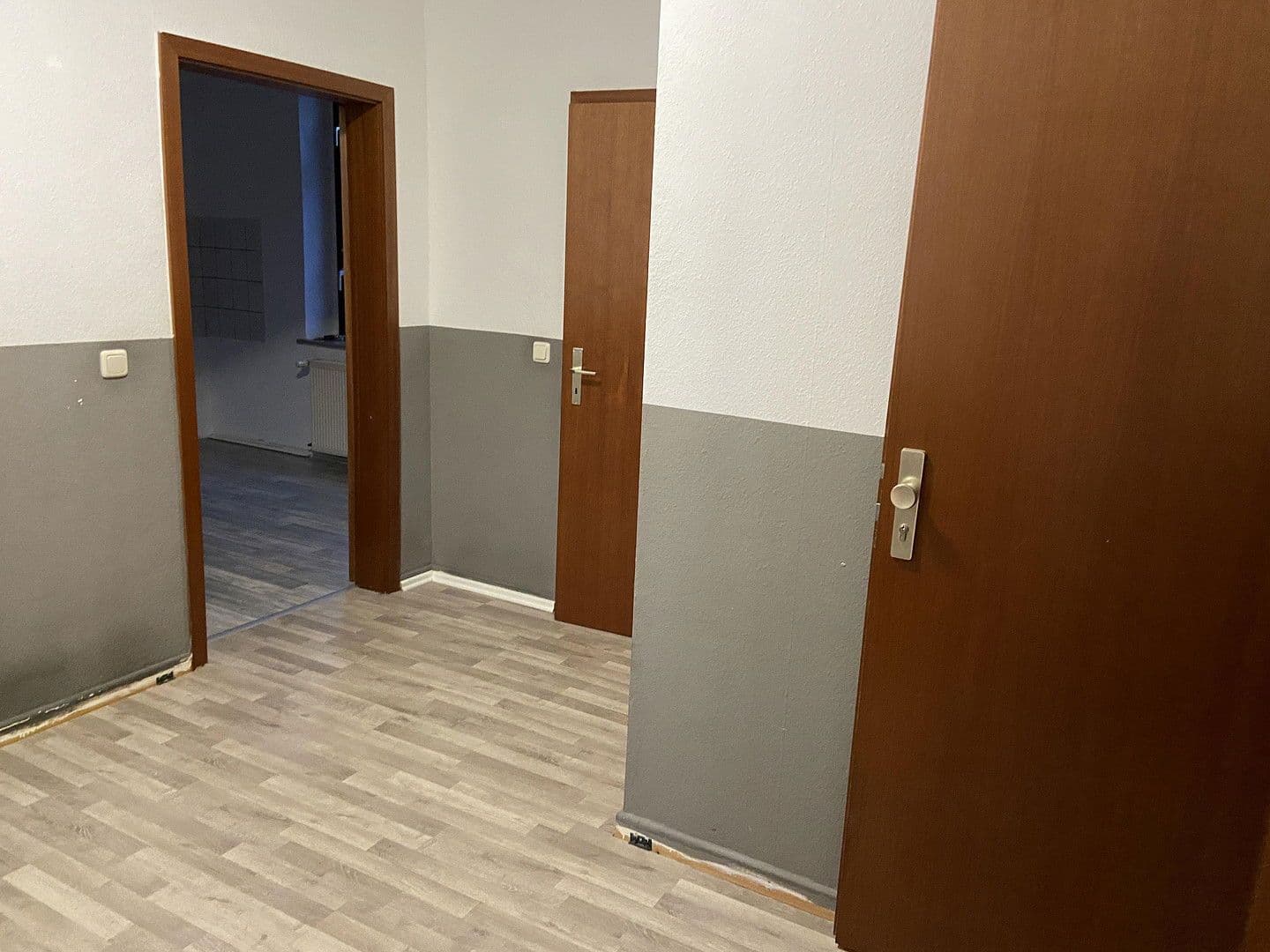 Prenájom bytu 5-izbový 105 m², Flurstr.41, Oberhausen, Severné Porýnie - Westfálsko Prenájom bytu 5-izbový 105 m², Flurstr.41, Oberhausen, Severné Porýnie - Westfálsko