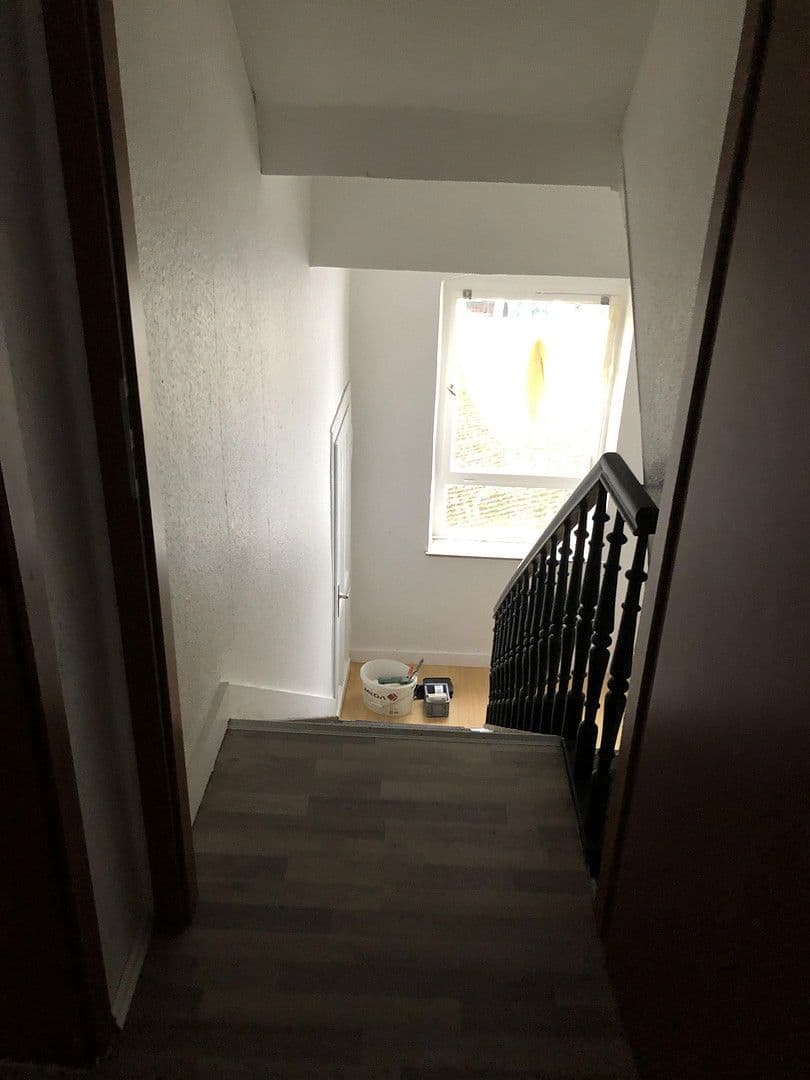 Prenájom bytu 5-izbový 105 m², Flurstr.41, Oberhausen, Severné Porýnie - Westfálsko Prenájom bytu 5-izbový 105 m², Flurstr.41, Oberhausen, Severné Porýnie - Westfálsko