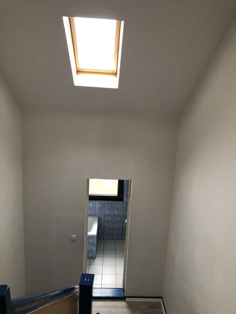 Prenájom bytu 5-izbový 105 m², Flurstr.41, Oberhausen, Severné Porýnie - Westfálsko Prenájom bytu 5-izbový 105 m², Flurstr.41, Oberhausen, Severné Porýnie - Westfálsko