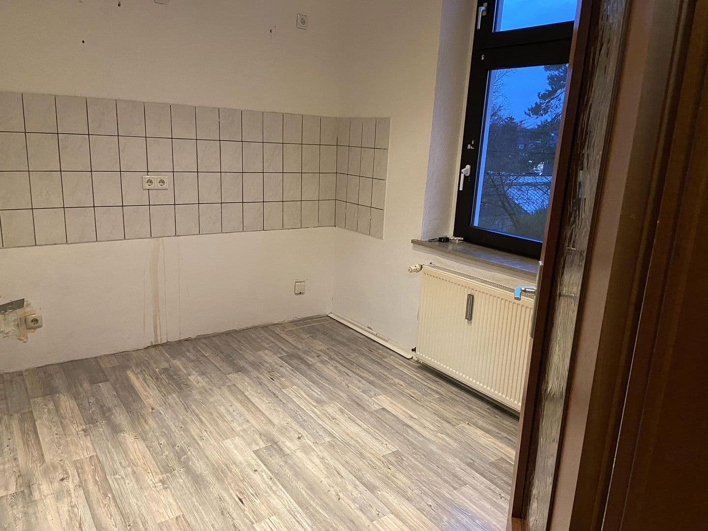 Prenájom bytu 5-izbový 105 m², Flurstr.41, Oberhausen, Severné Porýnie - Westfálsko Prenájom bytu 5-izbový 105 m², Flurstr.41, Oberhausen, Severné Porýnie - Westfálsko
