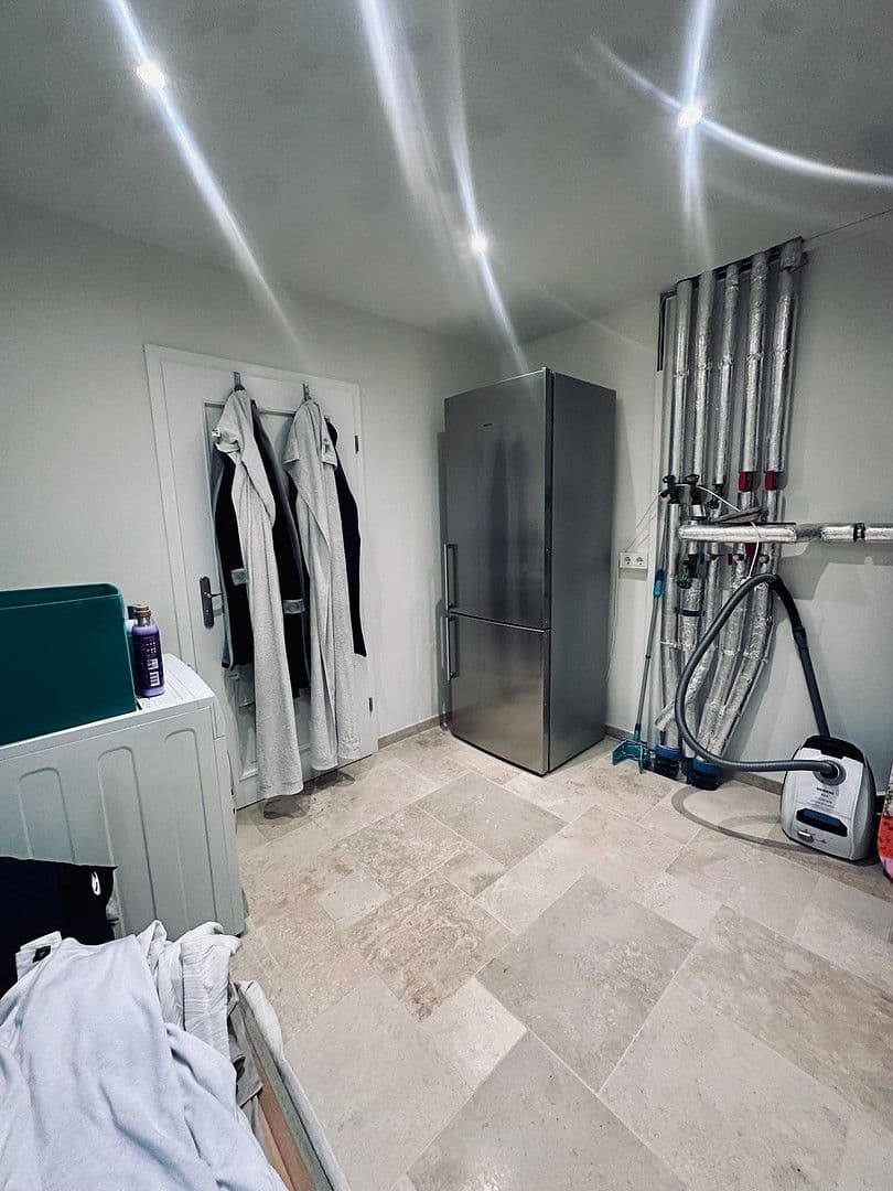 Predaj domu 260 m², pozemek 9.000 m², Glauchauer Straße 12, Glauchau, Sasko Predaj domu 260 m², pozemek 9.000 m², Glauchauer Straße 12, Glauchau, Sasko