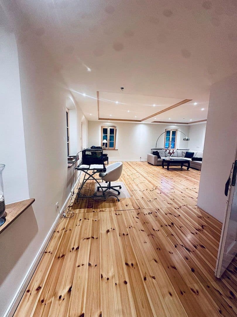 Predaj domu 260 m², pozemek 9.000 m², Glauchauer Straße 12, Glauchau, Sasko Predaj domu 260 m², pozemek 9.000 m², Glauchauer Straße 12, Glauchau, Sasko