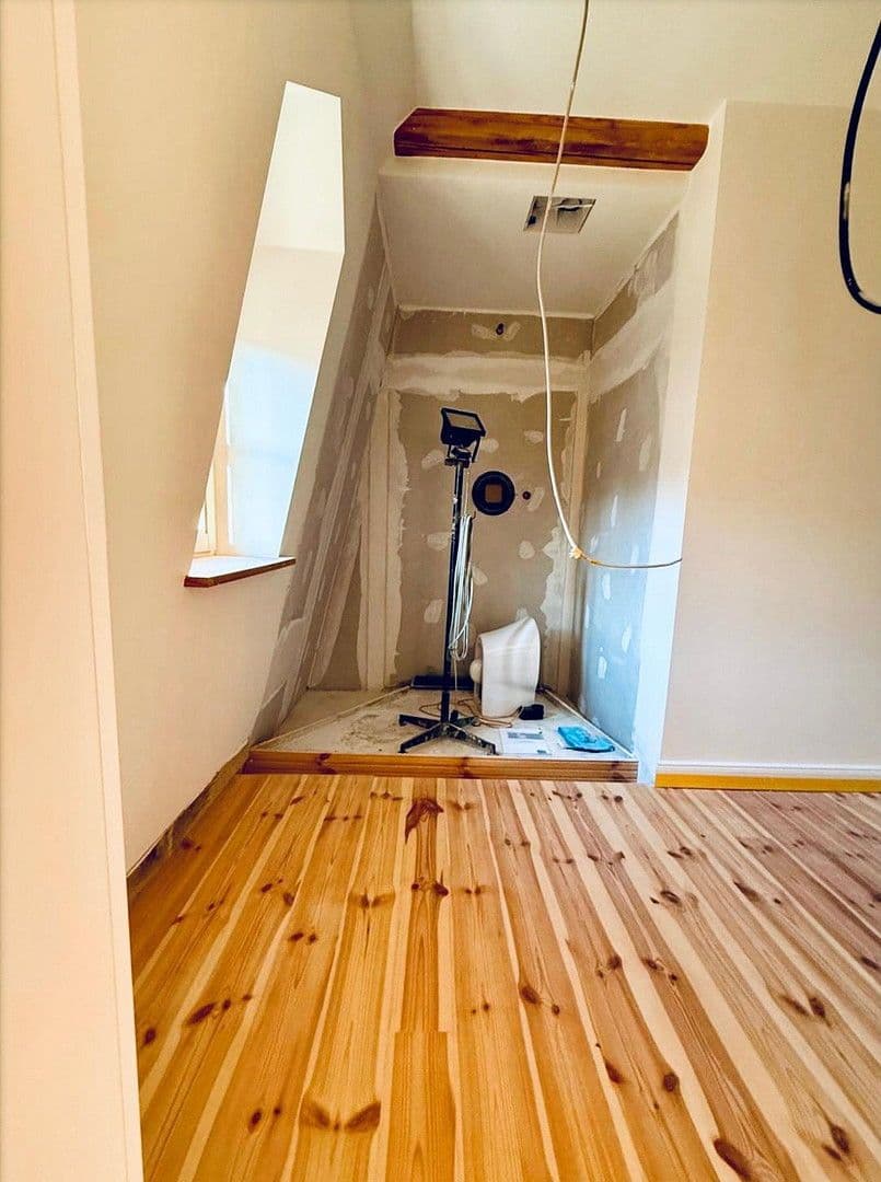 Predaj domu 260 m², pozemek 9.000 m², Glauchauer Straße 12, Glauchau, Sasko Predaj domu 260 m², pozemek 9.000 m², Glauchauer Straße 12, Glauchau, Sasko