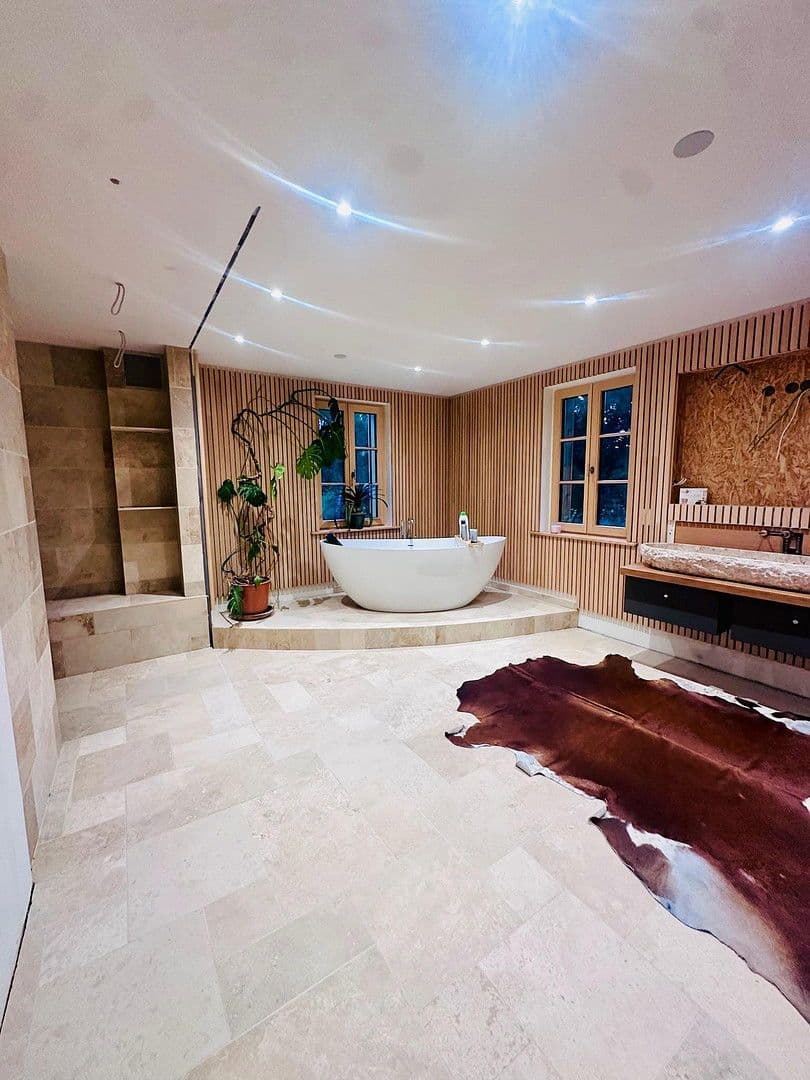 Predaj domu 260 m², pozemek 9.000 m², Glauchauer Straße 12, Glauchau, Sasko Predaj domu 260 m², pozemek 9.000 m², Glauchauer Straße 12, Glauchau, Sasko