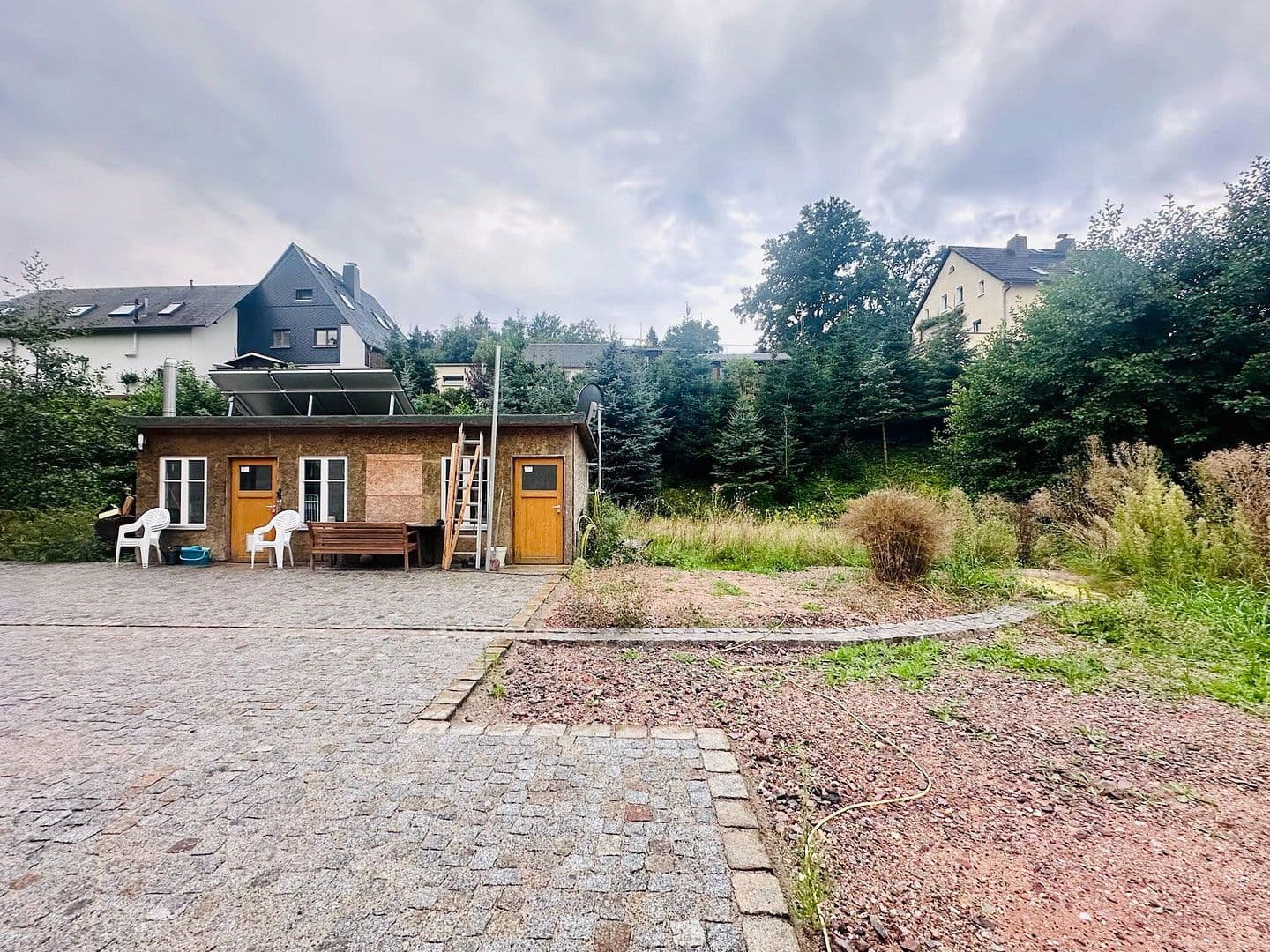 Predaj domu 260 m², pozemek 9.000 m², Glauchauer Straße 12, Glauchau, Sasko Predaj domu 260 m², pozemek 9.000 m², Glauchauer Straße 12, Glauchau, Sasko