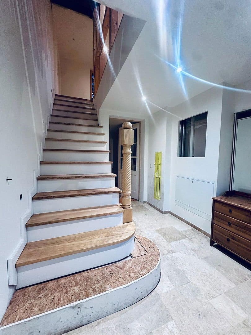 Predaj domu 260 m², pozemek 9.000 m², Glauchauer Straße 12, Glauchau, Sasko Predaj domu 260 m², pozemek 9.000 m², Glauchauer Straße 12, Glauchau, Sasko